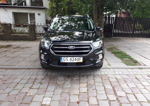 Ford Escape cena 77900 przebieg: 31654, rok produkcji 2019 z Słupsk małe 781